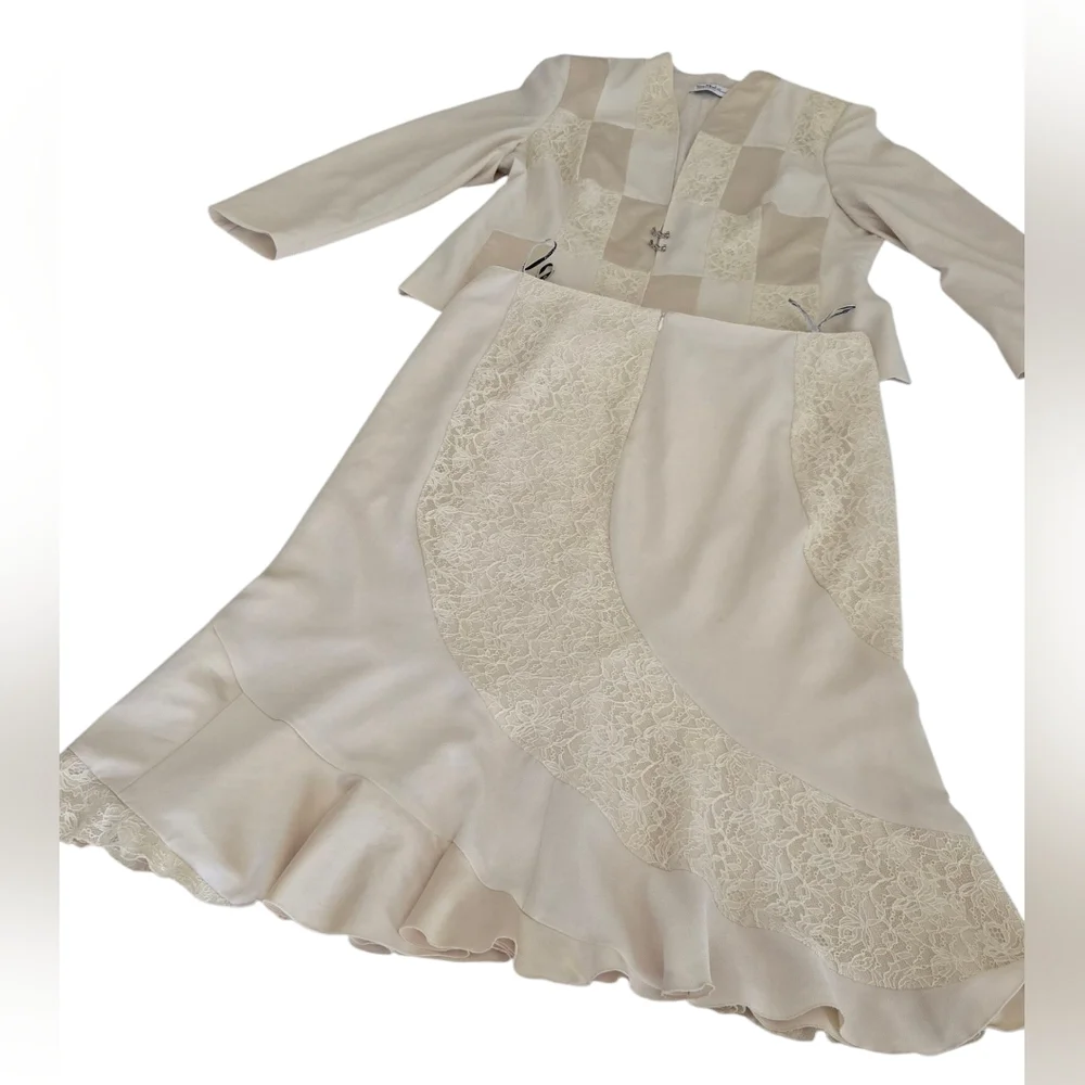 VINTAGE VERA MONT FRANCE Cream Ruffled Tiered Long Sleeve Bridal Blazer